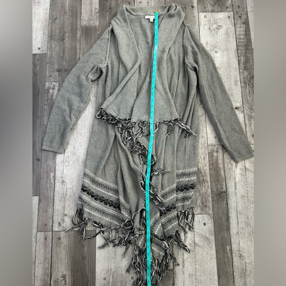 CAbi Sweaters - Cabi Vintage Boho Cardigan
